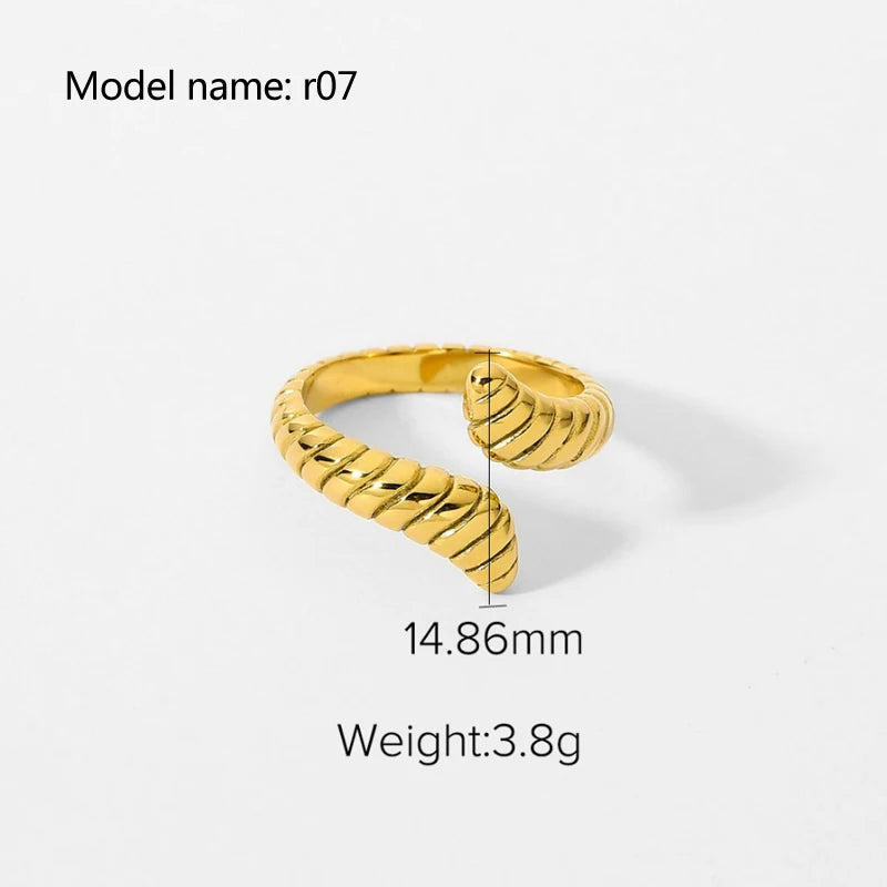 2025 Retro Hollow Zirconringen voor Vrouwen – Luxe Gouden Slangontwerp Trendsettende RVS Sieraden