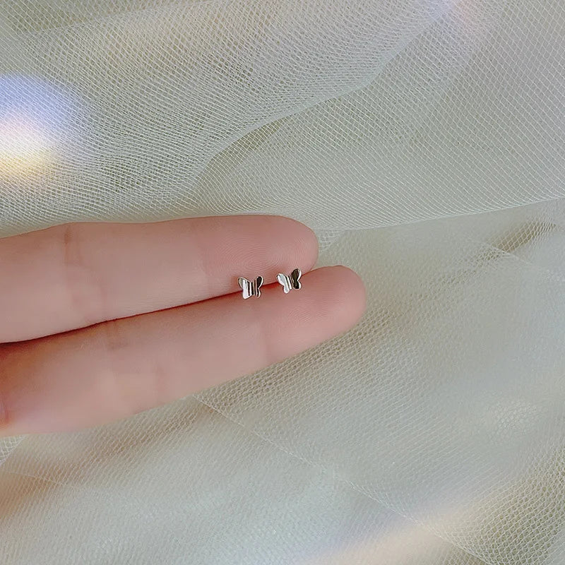 Trendy Hart Oorbellen voor Vrouwen - Hypoallergeen, Minimalistisch Zilveren Sterontwerp Perfect voor Dagelijks Gebruik en Charmante Cadeau-ideeën