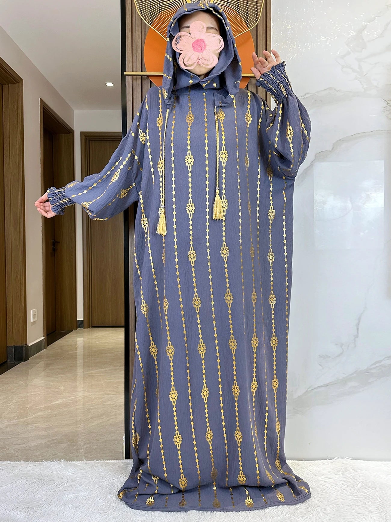 Elegante Katoenen Ramadan Abaya met Dubbele Hoeden - Prachtig Goudstofontwerp voor Moslimvrouwen met Gebed en Speciale Gelegenheden - Geïnspireerd door Dubai en Turkse Kaftanstijlen