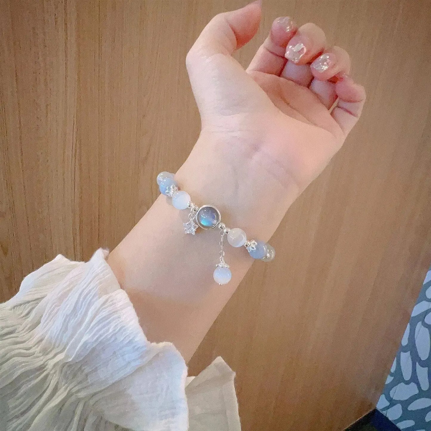 Elegante Vijfpuntige Ster Armband met Kattenoog Maansteen Kristallen - Luxe Elastisch Ontwerp voor een Vleugje Glamour