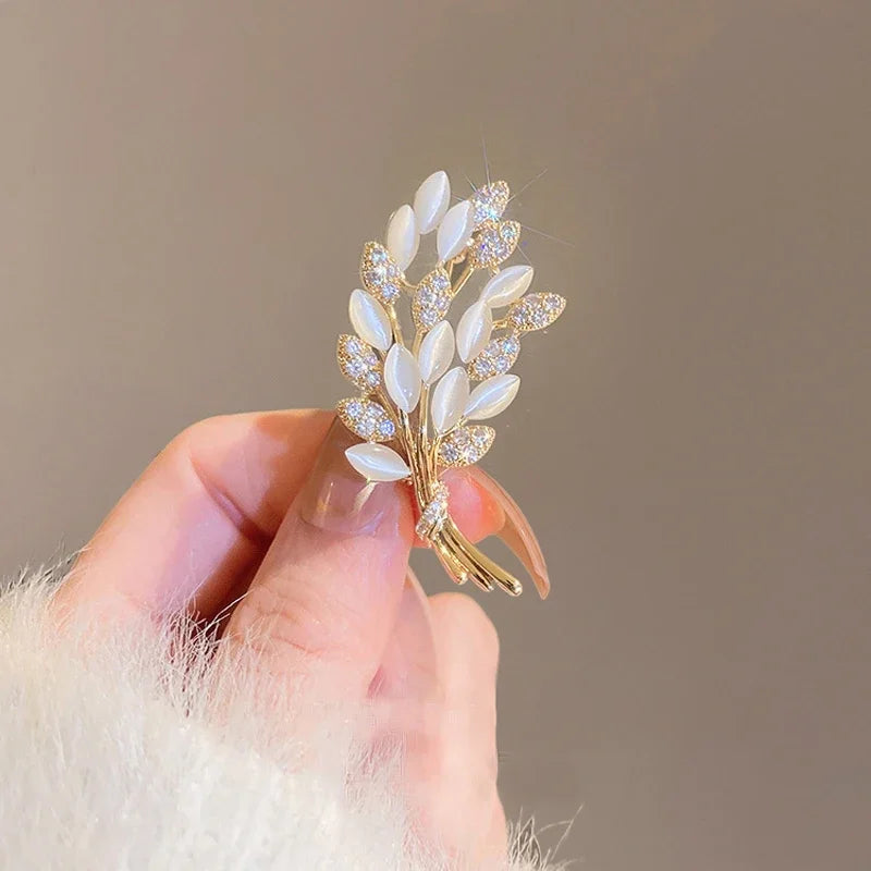 Prachtige paarse lavendel kristallen strass broche - Elegante bloemenpin voor jassen & luxe sieraad cadeau voor haar