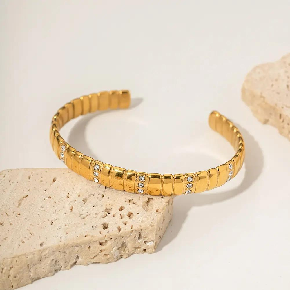 GildedStone - Chic Gouden & Steen Armband Bangles - Verhoog je Elegant