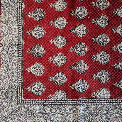 Traditional Paisley Jaal & Border Hand-block Print Rug - Red White-3