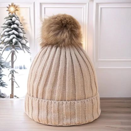 Tamsin - Luxe Dikke Warme Gebreide Damesmuts met Oversized Pompon