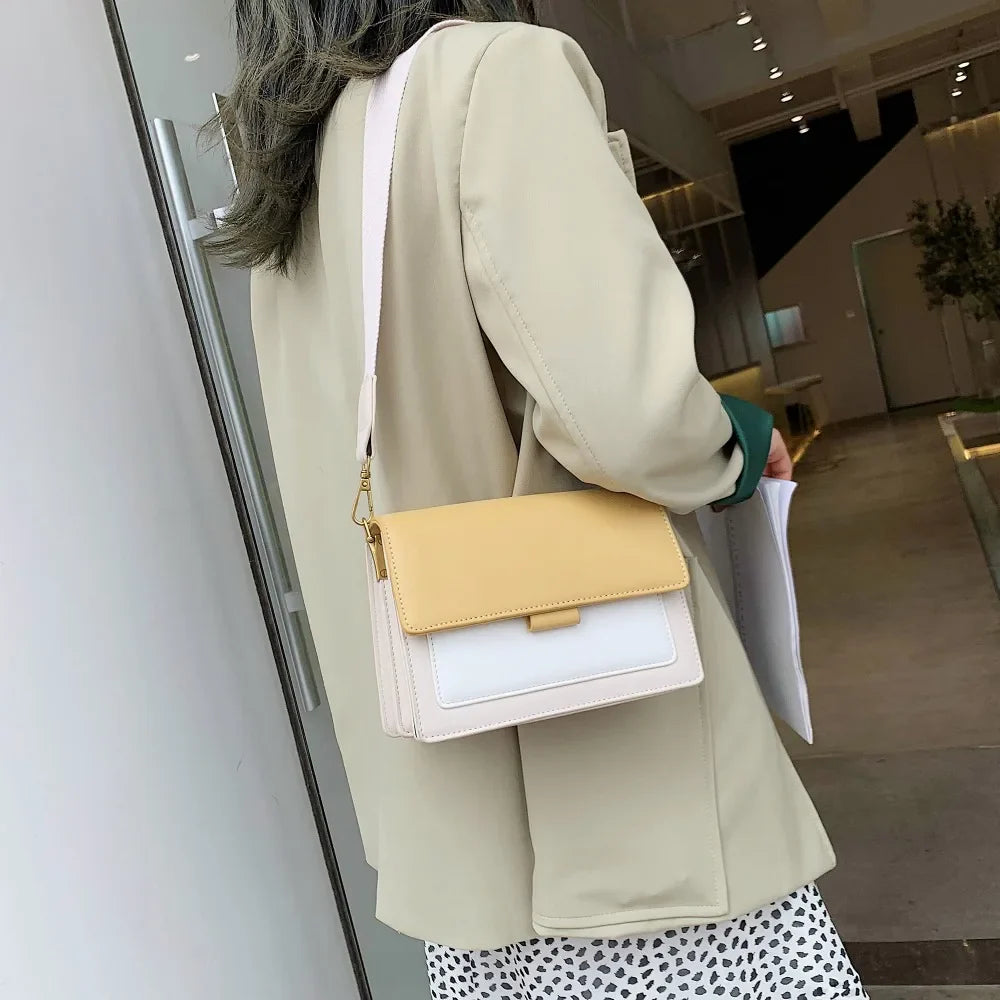 Stijlvolle Gele Leren Dames Crossbodytas met Zachte Textuur en Elegante Klepsluiting