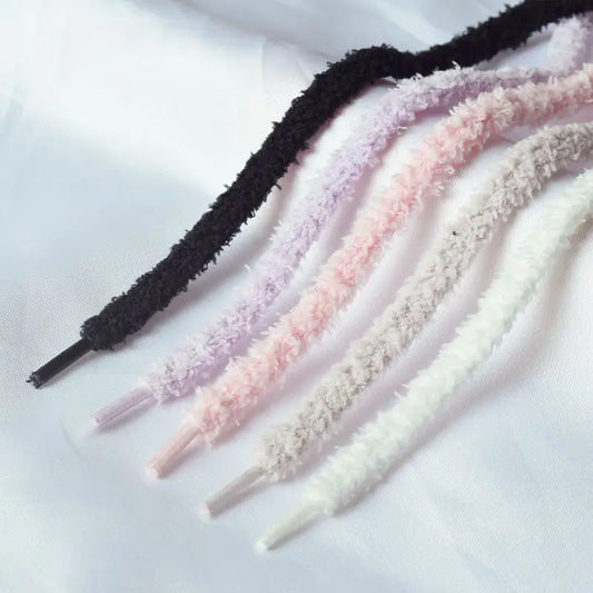 Schattige Zachte Roze, Witte en Zwarte Harige Veters voor Hoogtop Canvas Schoenen - Perfecte 140/160cm Lengte voor Mannen en Vrouwen!