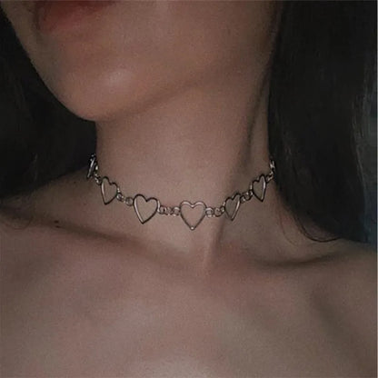 Charmante Hollow Koreaanse Sweetheart Choker Ketting - Een Verrukkelijke Bicolor Statement Cadeau voor Haar 2023