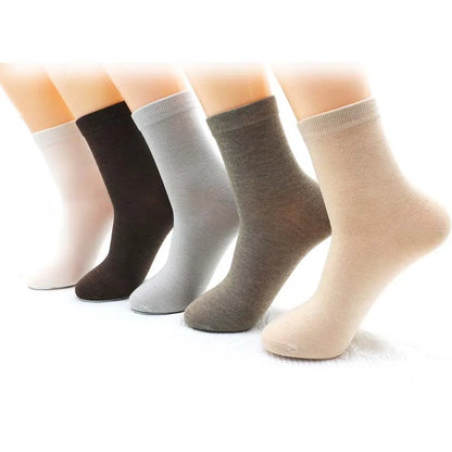 Trendy Dames Bamboe Vezel Kleurrijke Casual Sokken – 5 Paar in Stijlvol Zwart en Wit tegen Groothandelsprijzen!