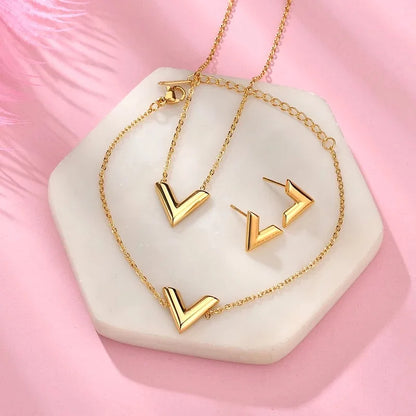 Elegante gouden kleur roestvrijstalen armband met letter V voor vrouwen - Een stijlvolle alfabet bangle sieradenset, perfect cadeau voor vrienden!