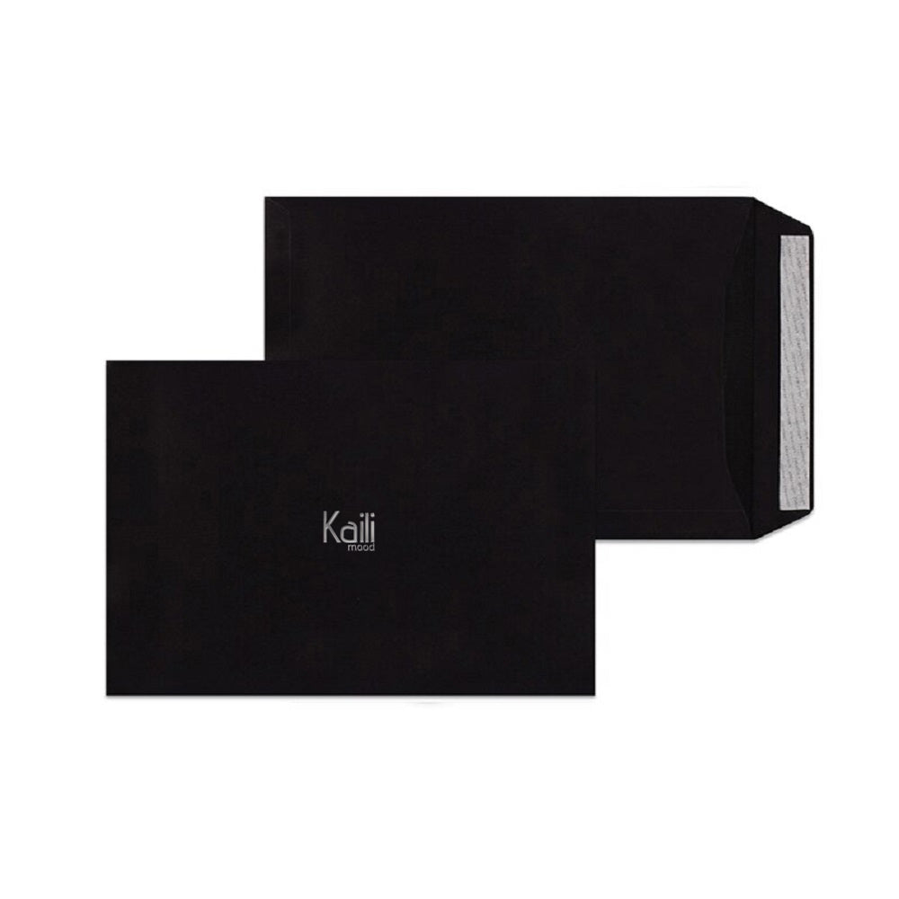 K0044AB | Desk Pad in Genuine Full Grain Leather with Dollar Grain - Black Color - Dimensions: 50 x 37 x 0.5 cm - Packaging: Black Cardboard Envelope-4