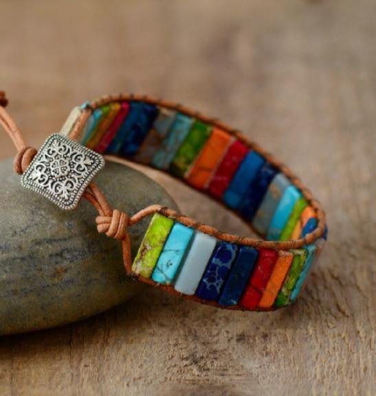 Handgemaakte Leren Regenboog Chakra Armband - Voor een Kleurrijke Energie!