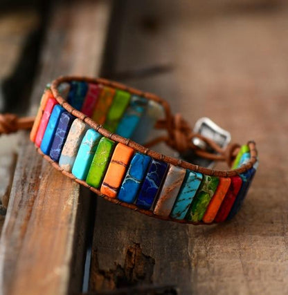 Handgemaakte Leren Regenboog Chakra Armband - Voor een Kleurrijke Energie!