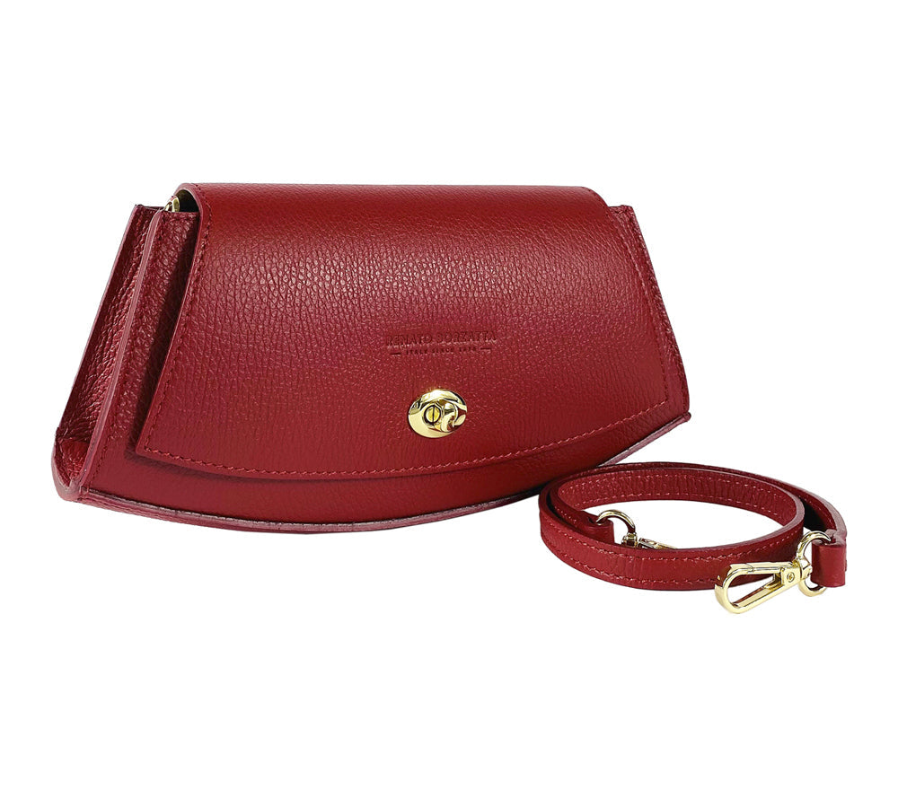 RB1009V | Women's Shoulder Bag in Genuine Leather Made in Italy. Removable shoulder strap. Attachments with shiny gold metal snap hooks - Red color - Dimensions: cm 30 x 16 x 7-3