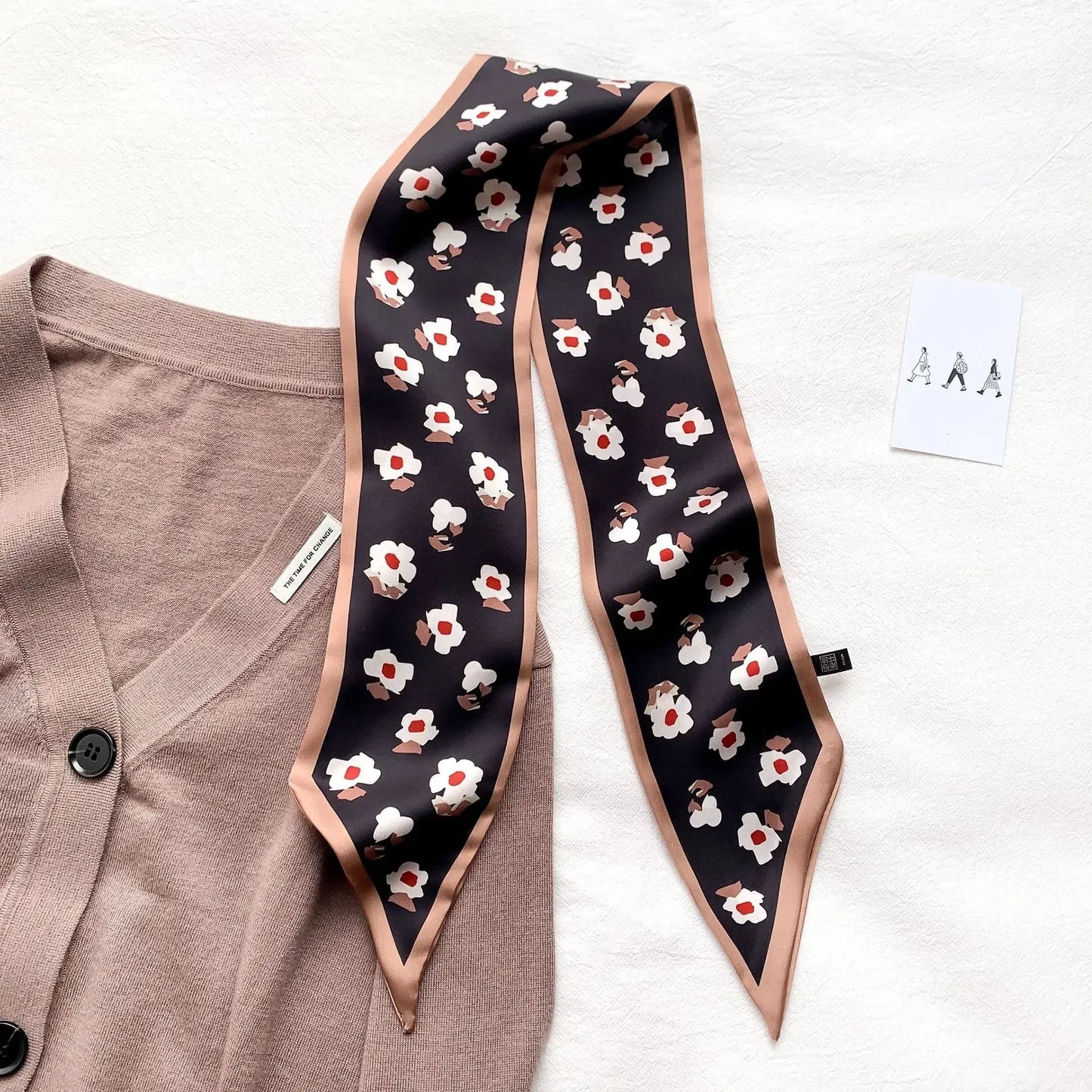 Trendy Floeiende Satijnen Zijde Haar Riem Sjaal voor Vrouwen – Stijlvolle Nekstrik, Tas Sjaal en Skinny Haarband – 2024 Collectie