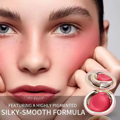 Ervaar moeiteloze stralendheid met Stay Vulnerable Melting Blushes van Rare Beauty - Crèmeblush voor een zachte, natuurlijke finish met een lichtgewicht, waterbestendige formule!