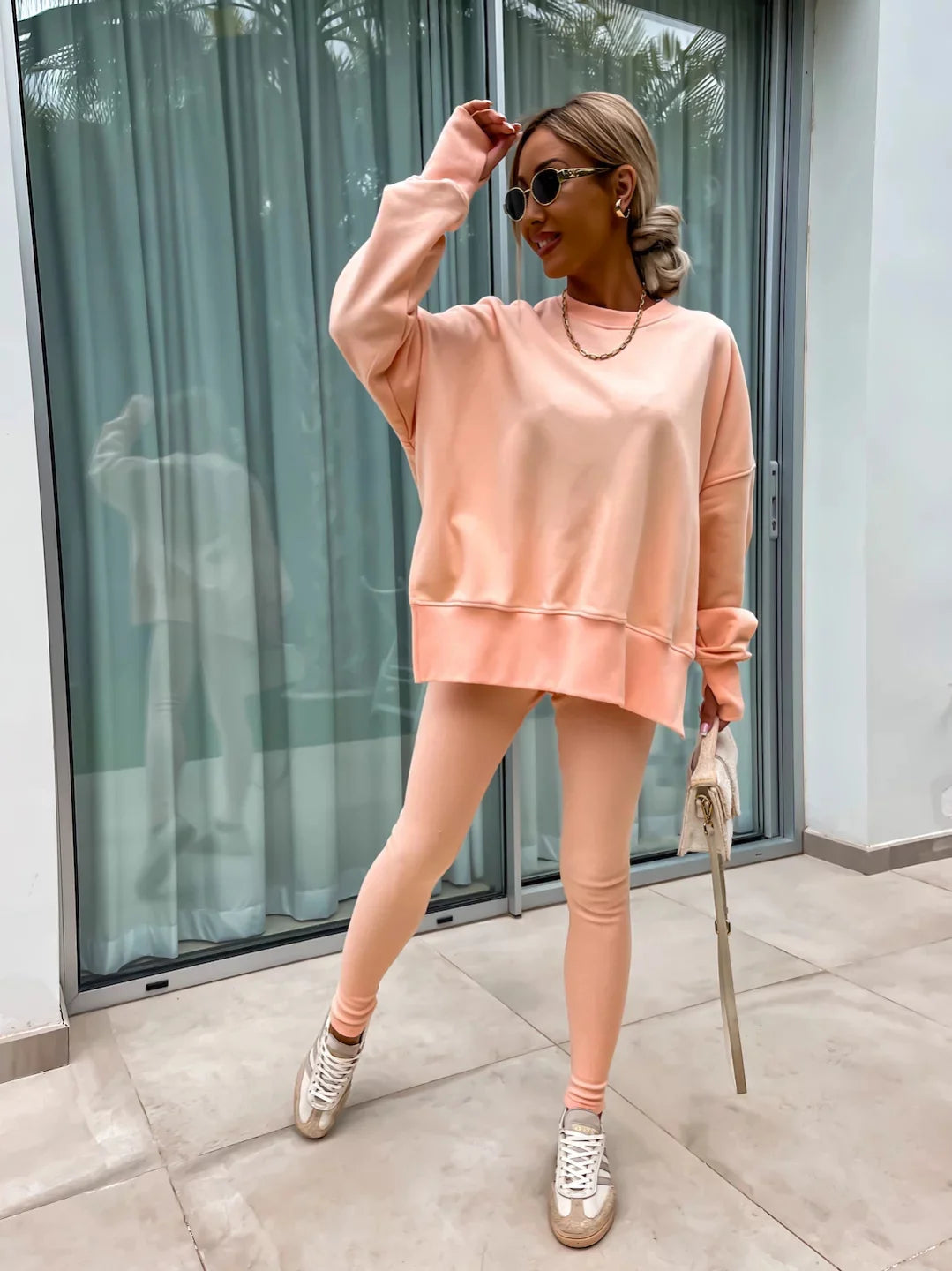 Stijlvolle Lente/Zomer 2024 Dames 2-Piece Set: Trendy Loose-Fit Sweater en Strakke Broeken Combinatie