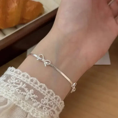 Charmante LATS Mode Zoete Strikarmbanden voor Vrouwen en Meisjes – Oogverblindende Ribbons Strik op een Stijlvolle Slangenketting – Perfecte Feest Sieraad Cadeau!
