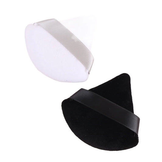 Set van 1 of 2 Zachte Driehoekige Fluwelen Poederpads voor Een Vlekkeloze Make-up Toepassing - Wasbaar, Lichtgewicht en Perfect voor Gezichtspoeder!