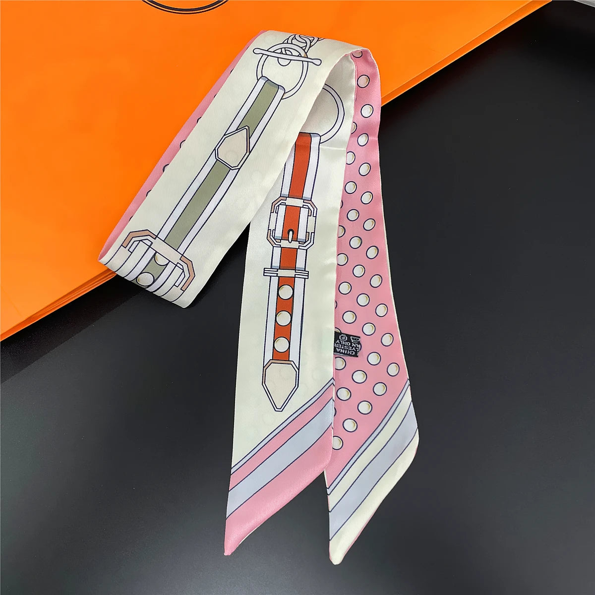 2024 Chic Zebra Florale Zijden Sjaal - Luxe Modeaccessoire voor Vrouwen, Veelzijdige Haarband, Stijlvolle Neckerchief en Elegante Tas Sjaal