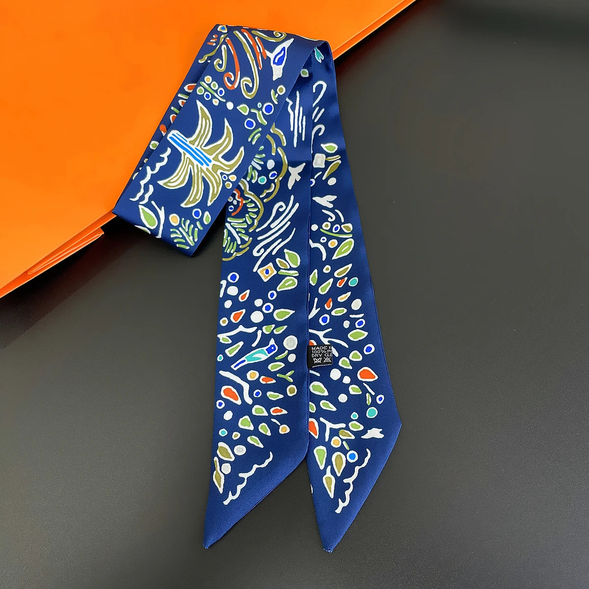 2024 Chic Zebra Florale Zijden Sjaal - Luxe Modeaccessoire voor Vrouwen, Veelzijdige Haarband, Stijlvolle Neckerchief en Elegante Tas Sjaal