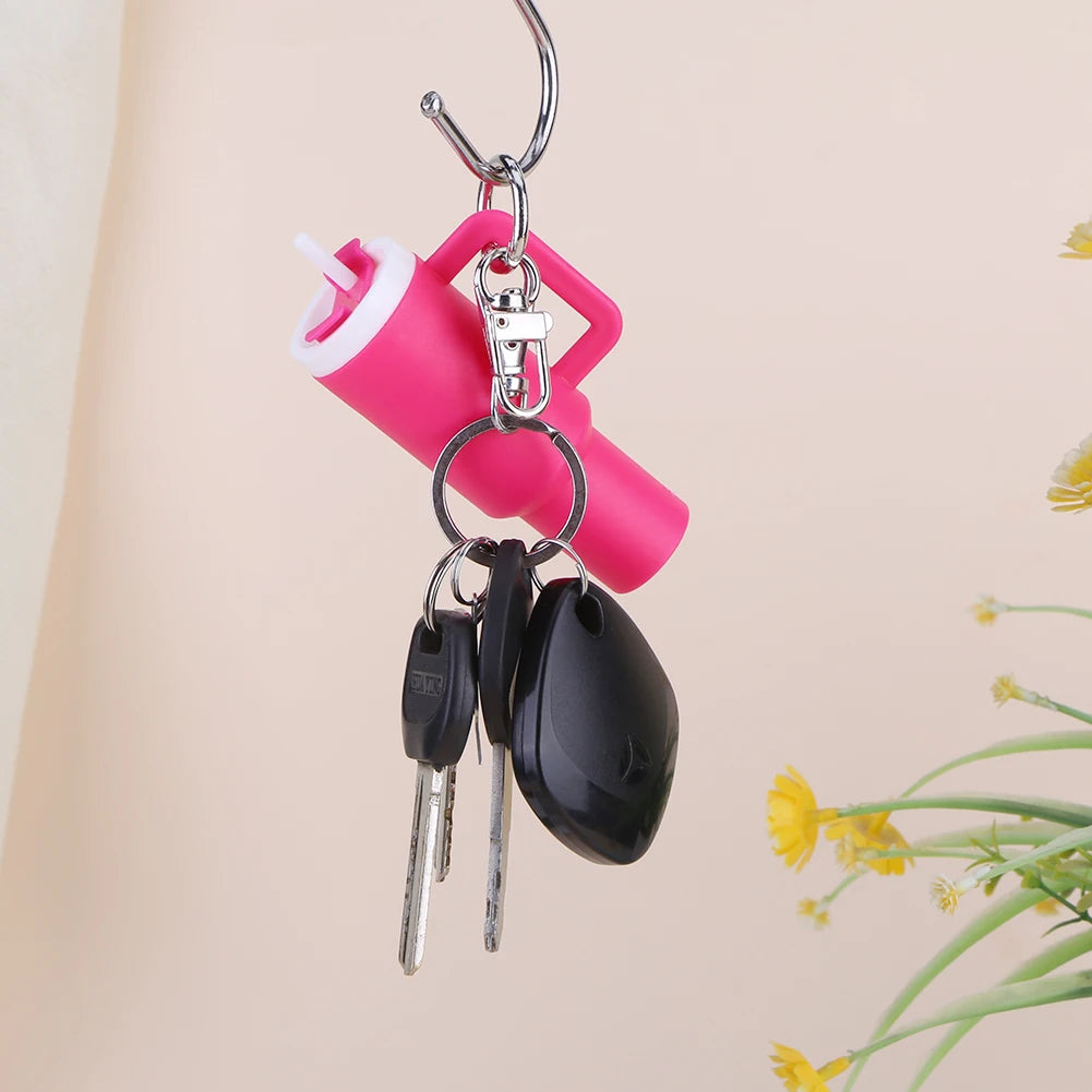 Schattige Mini Tumbler Sleutelhanger - Veelzijdige Chapstick Houder & Charmante Handtas Accessoire voor Schooltassen!