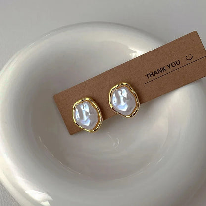 Chic Geometrische Onregelmatige Ronde Metaal Pareloorbellen voor Vrouwen - 2024 Minimalistische Stijl en Unieke Persoonlijkheid - Perfect Trendy Sieraad Geschenk!