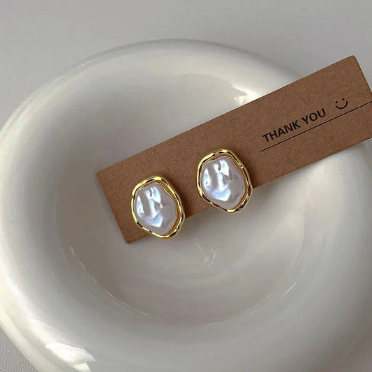 Chic Geometrische Onregelmatige Ronde Metaal Pareloorbellen voor Vrouwen - 2024 Minimalistische Stijl en Unieke Persoonlijkheid - Perfect Trendy Sieraad Geschenk!