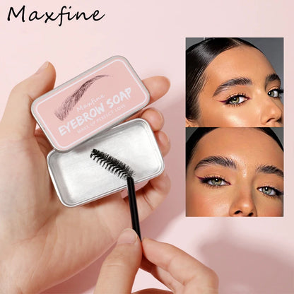 Revitaliseer je look met onze langhoudende transparante waterproof mascara - anti-bloei formule voor moeiteloze stijl en langdurig draagcomfort!
