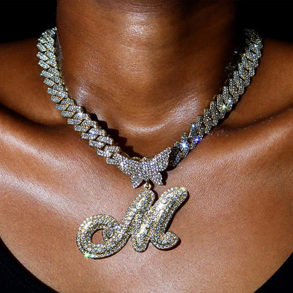 Trendy 14MM Gouden en Zilveren Cubaanse Ketting met Micro Geplaveide Vlinder Letter Initialen – Perfect Cadeau voor Vrouwen in Hip-Hop Stijl