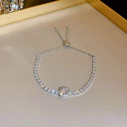 Elegante Koreaanse Vierkante Zirkonia Verstelbare Armband voor Vrouwen - Een Vleugje Licht Luxe en Persoonlijkheid voor Bruiloften en Meer