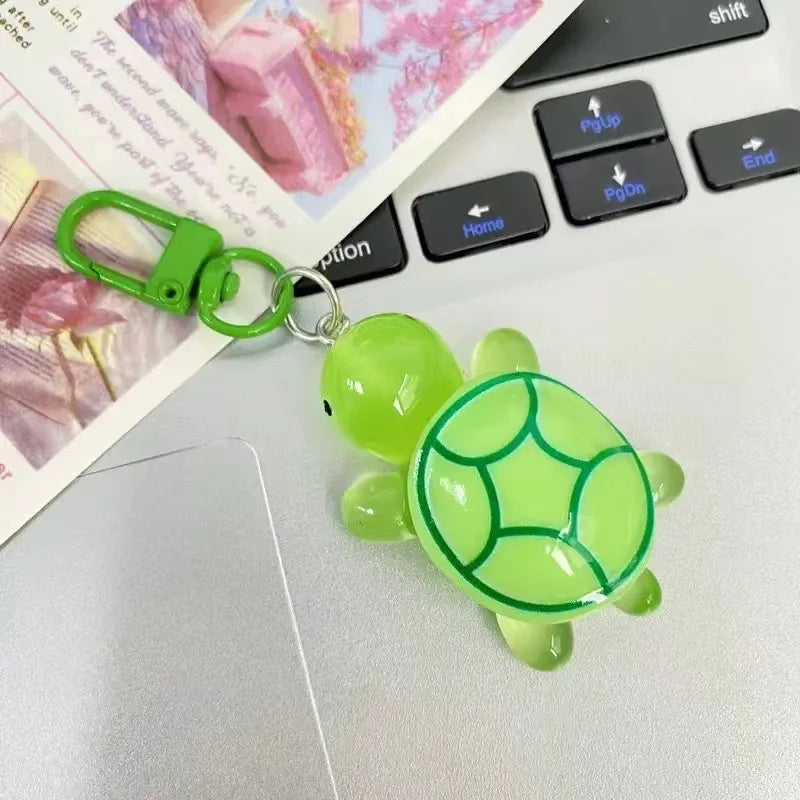 Schattige Glow-in-the-Dark Schildpad Sleutelhanger - Kleurvolle Schildpad Hanger voor Vrouwen en Meisjes, Perfect voor Rugzakken en DIY Accessoires! Ideaal Cadeau voor Studenten!