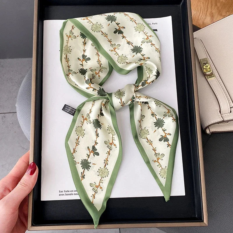 Trendy Floeiende Satijnen Zijde Haar Riem Sjaal voor Vrouwen – Stijlvolle Nekstrik, Tas Sjaal en Skinny Haarband – 2024 Collectie