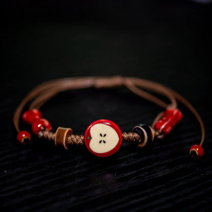 Charmante Ambachtelijke Appel Keramische Armband met Verstelbaar Geweven Koord - Schattige Cartoon Sieraad Perfect voor Cadeaus
