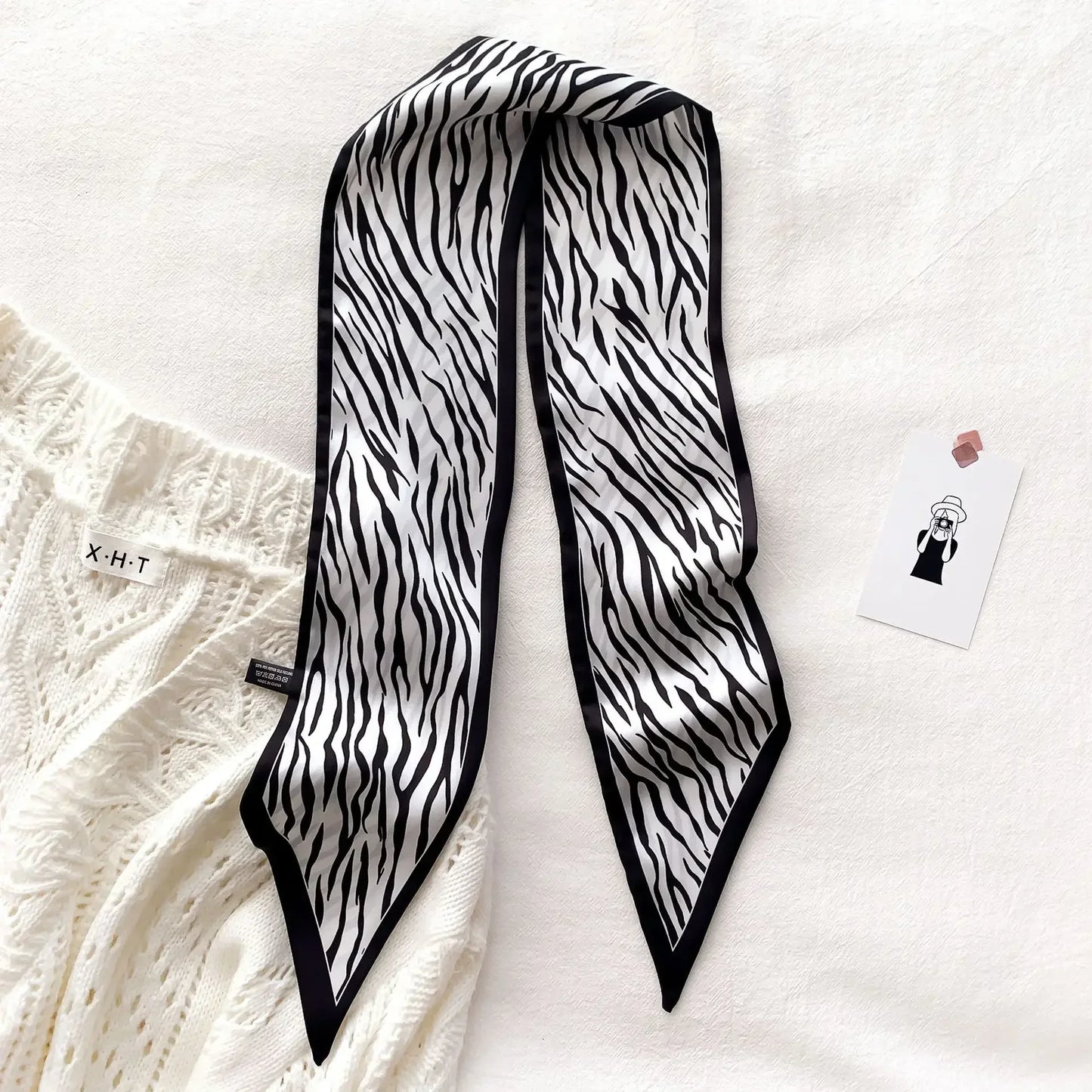 Trendy Floeiende Satijnen Zijde Haar Riem Sjaal voor Vrouwen – Stijlvolle Nekstrik, Tas Sjaal en Skinny Haarband – 2024 Collectie