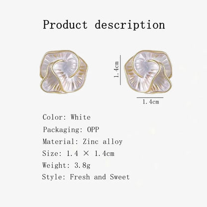 Elegante Camellia Oorbellen - Chique en Strapazzierte Bloemontwerp voor Vrouwen - Een Snufje Luxe Mode