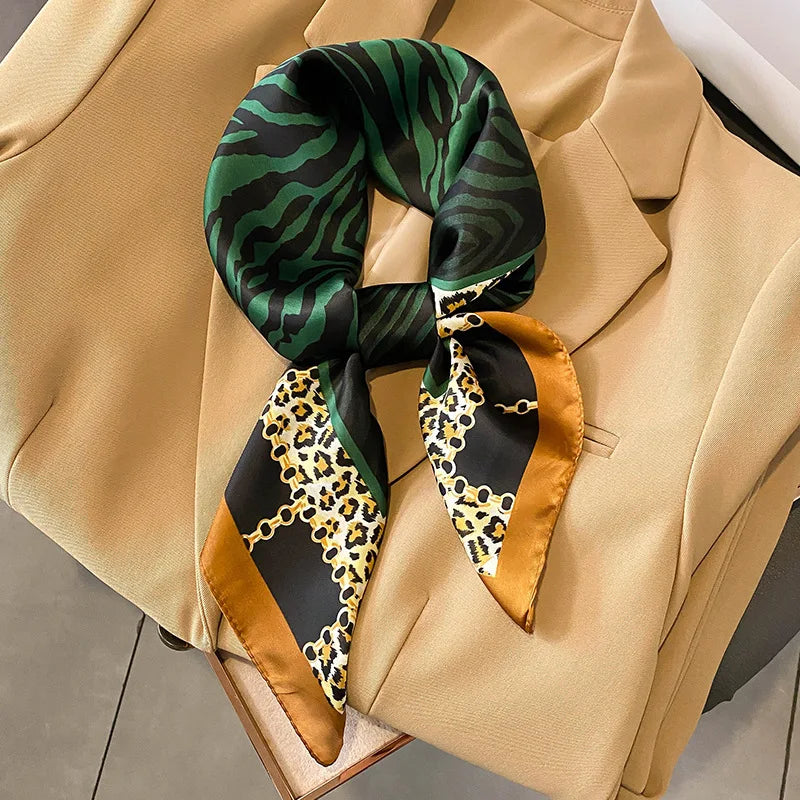 Chique 2023 Zijden Nek Sjaal met Elegante Paardenprint voor Vrouwen - Veelzijdige Vierkante Haarwraps, Foulards en Bandana Opties