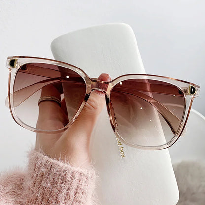 Chique Overmaat Retro Vierkante Zonnebril voor Vrouwen - Stijlvolle Designer Grote Frame Verloop Zonnebril