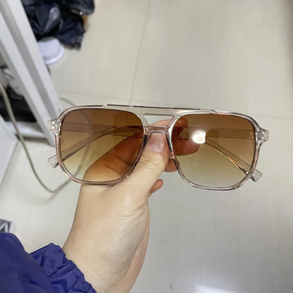Chic Vintage Unisex Grote Vierkante Zonnebril - Stijlvolle Designer Zonnebrillen met UV400 Bescherming voor Mannen en Vrouwen - Slanke Zwarte Lenzen
