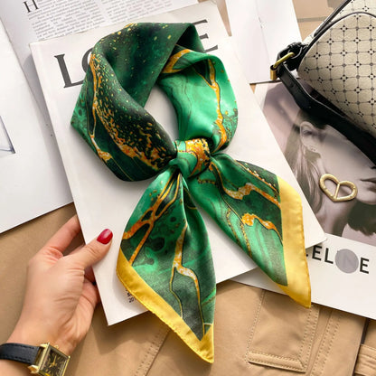 Chic Satijnen Zijden Geruite Sjaal voor Vrouwen - Elegante Hals- en Haarband, Perfect voor Werk en Mode in 2021 - Stijlvolle Hijab en Foulard Accessoire