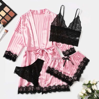 Chique 4-delige vrouwen satijnen pyjama set - Bloemenkant trim cami, shorts en luxueuze ochtendjas voor stijlvolle nachtmode in roze