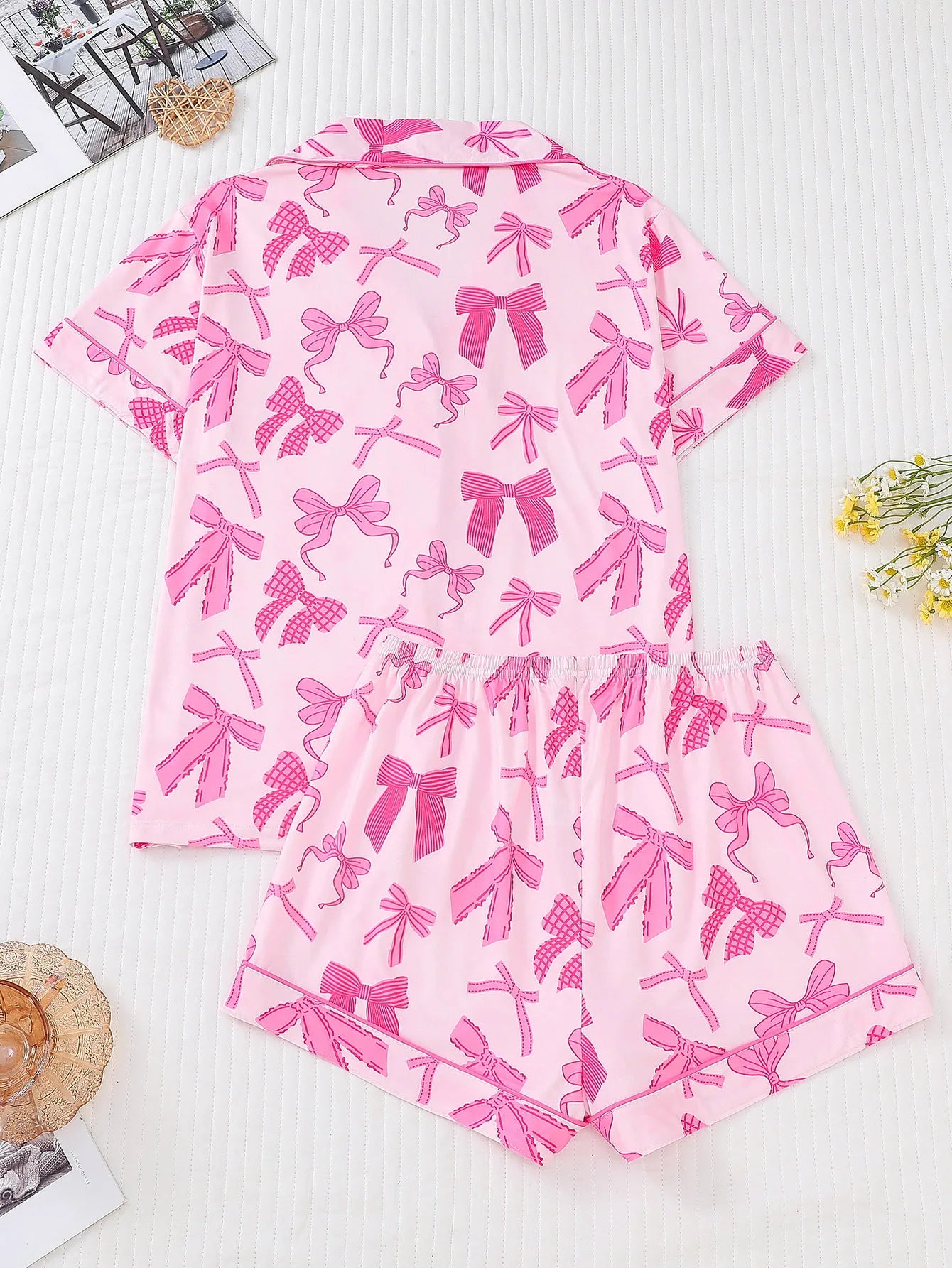 Schattige Strikprint Dames Pyjama Set: Gezellige Korte Mouwen Top met Revers en Ontspannen Rekshorts voor Ultiem Comfort