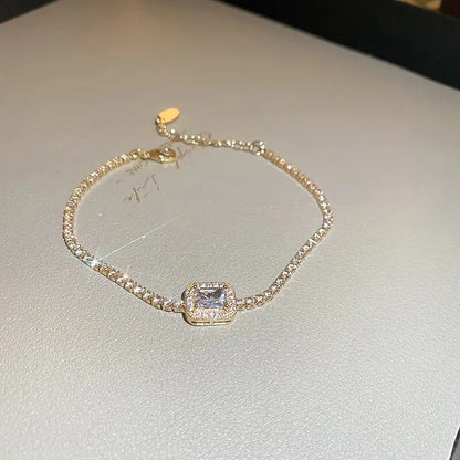 Elegante Koreaanse Vierkante Zirkonia Verstelbare Armband voor Vrouwen - Een Vleugje Licht Luxe en Persoonlijkheid voor Bruiloften en Meer