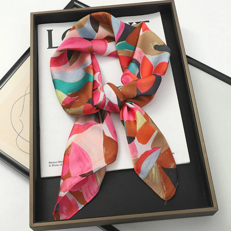 2024 Elegante Zijden Kattenprint Sjaal - Stijlvolle Hoofddoek & Sjaaltje voor Vrouwen - Luxueuze Satijnen Vierkante Sjaal & Multifuntionele Hijab Bandana