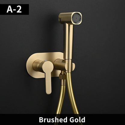 Luxueuze Messing Handdouche Bidet Sprayer met Warm en Koud Water Mengkraan - Stijlvolle Zwart Gouden Afwerking voor Ultieme Hygiëne en Comfort