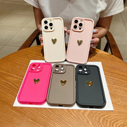 Luxueuze 3D Gouden Hart Siliconen Telefoonhoes - Zachte, Schokbestendige Candy Matte Cover voor iPhone 15, 14, 13, 12, 11, 16 Pro Max, XS, XR, 7, 8 Plus en SE 2020