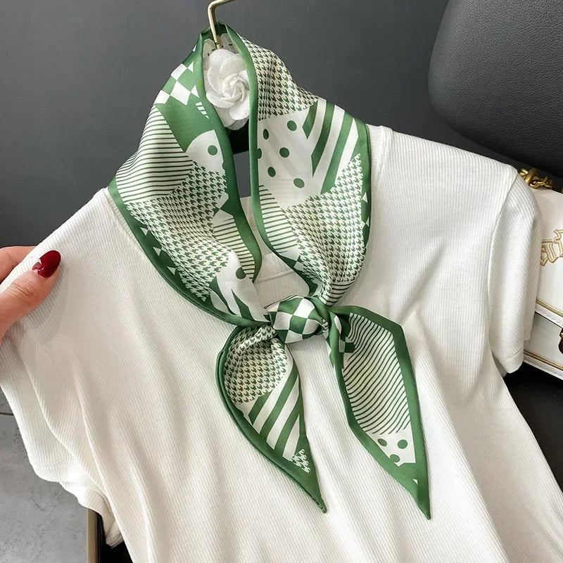 Trendy Floeiende Satijnen Zijde Haar Riem Sjaal voor Vrouwen – Stijlvolle Nekstrik, Tas Sjaal en Skinny Haarband – 2024 Collectie
