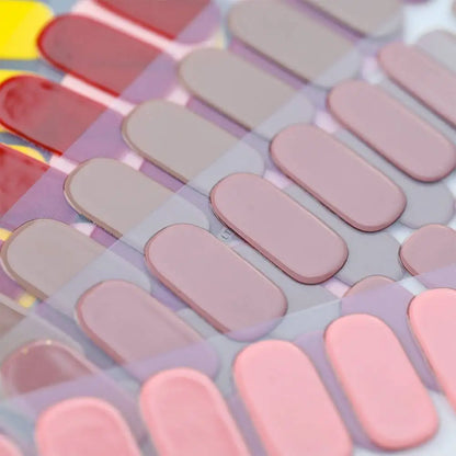 16 Stunning 5D Volledige Dekking Nagelstickers - Semi-Genezen UV Gel Wraps voor Modebewuste Nagelkunst en Verlengingen!