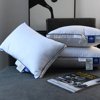 Luxe 100% ganzenveren kussen – Premium vijfsterren hotelkwaliteit voor een rustgevende slaap – Ideale eenpersoonsgrootte voor thuisgebruik