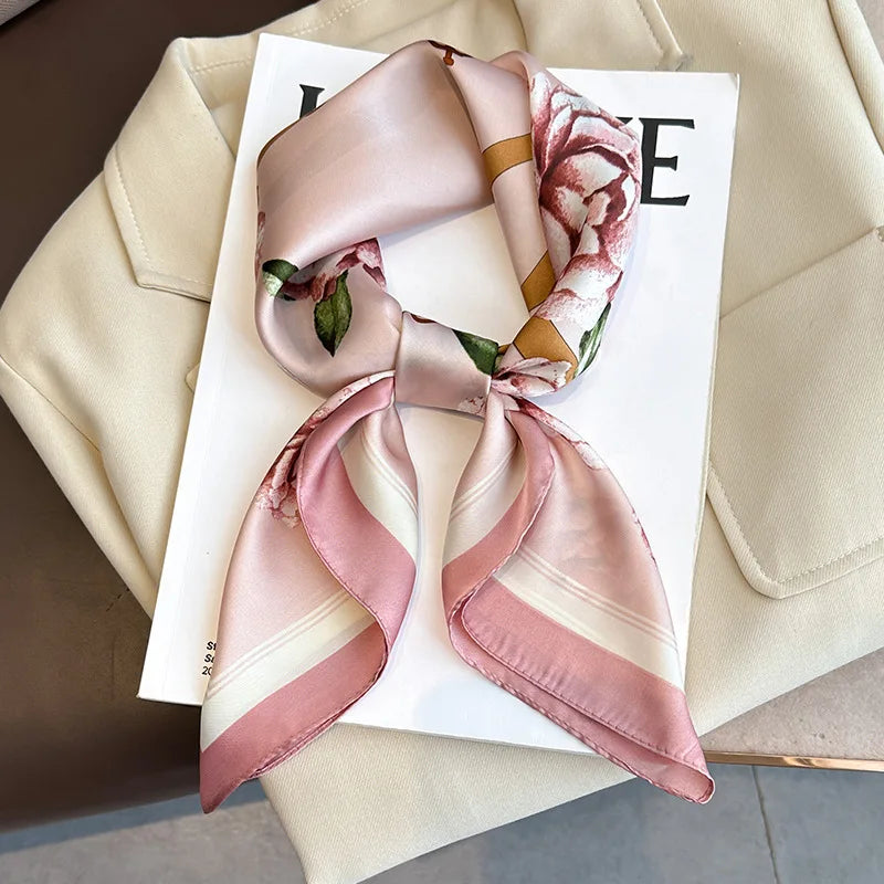 Verhoog je stijl met de 2024 mode 70x70 cm bedrukte zijden pashmina sjaal voor vrouwen - veelzijdige vierkante omslagdoek en stijlvolle haarband!