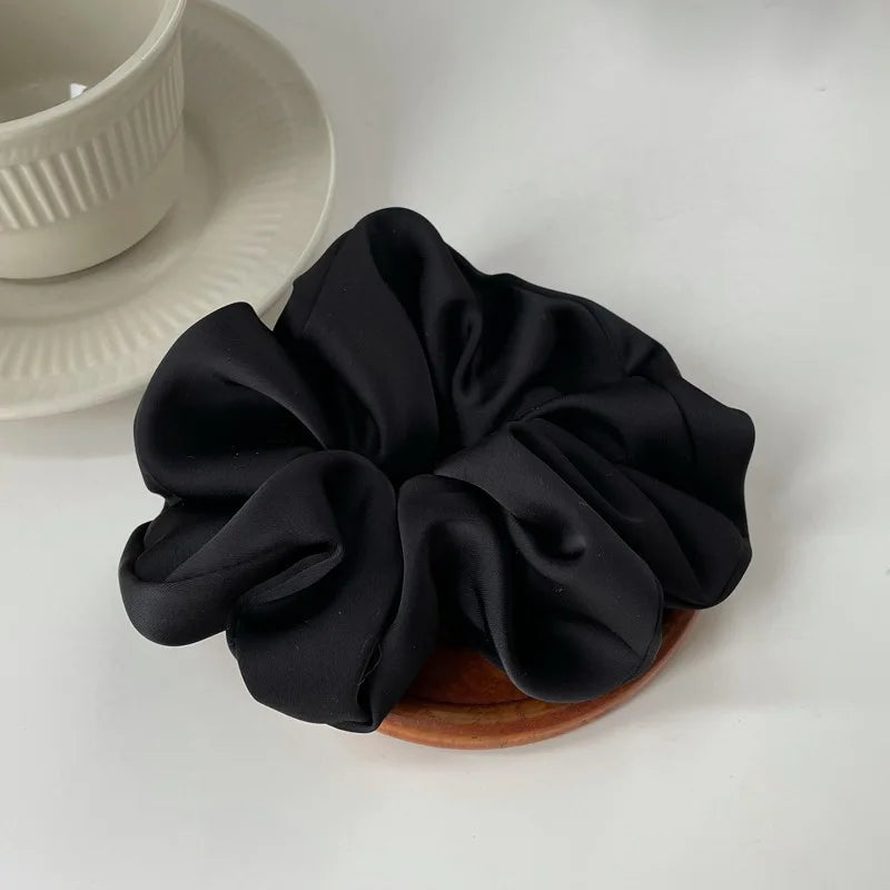 Chique Franse Zijde Haaraccessoires voor Vrouwen - Getextureerde Satijnen Scrunchies en Haartjes voor Stijlvolle Uiterlijk